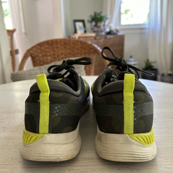 New Balance 711 Women’s army green fluorescent yellow polka dot size 9W - Picture 9 of 9